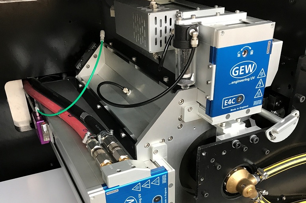 E4C บนแท่นพิมพ์